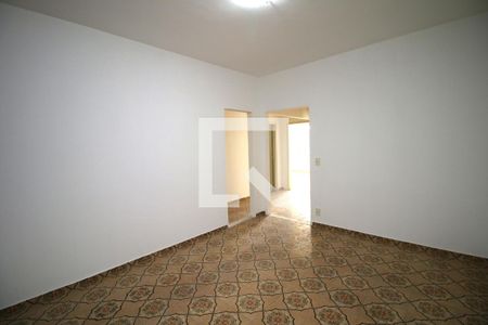 Sala de casa à venda com 4 quartos, 250m² em Olaria, Rio de Janeiro