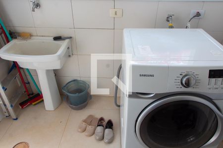 Casa de condomínio para alugar com 520m², 4 quartos e 6 vagas Casa de condomínio para alugar com 520m², 4 quartos e 6 vagasÁrea de Serviço