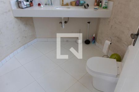 Lavabo de casa de condomínio para alugar com 4 quartos, 520m² em Residencial Barão do Café, Campinas