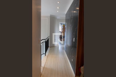 Casa de condomínio para alugar com 520m², 4 quartos e 6 vagas Casa de condomínio para alugar com 520m², 4 quartos e 6 vagasCorredor