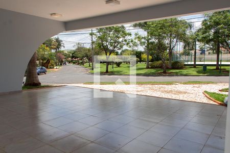 Casa de condomínio para alugar com 520m², 4 quartos e 6 vagas Casa de condomínio para alugar com 520m², 4 quartos e 6 vagasÁrea Externa