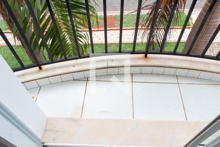 Casa de condomínio para alugar com 520m², 4 quartos e 6 vagas Casa de condomínio para alugar com 520m², 4 quartos e 6 vagasVista da Suíte 4