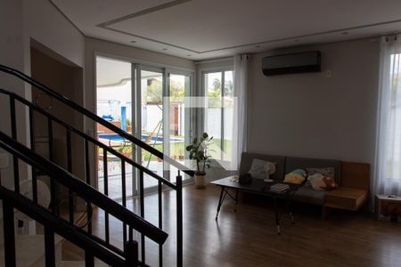 Casa de condomínio para alugar com 520m², 4 quartos e 6 vagas Casa de condomínio para alugar com 520m², 4 quartos e 6 vagasSala de Jantar