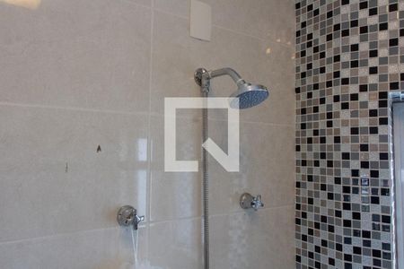 Casa de condomínio para alugar com 520m², 4 quartos e 6 vagas Casa de condomínio para alugar com 520m², 4 quartos e 6 vagasBanheiro da Suíte 1