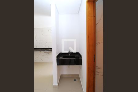 Banheiro de apartamento à venda com 1 quarto, 26m² em Vila Mazzei, São Paulo