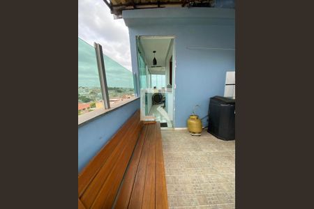 Apartamento à venda com 2 quartos, 60m² em Heliópolis, Belo Horizonte