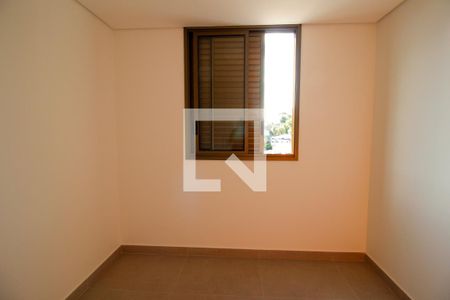 Suíte de apartamento para alugar com 2 quartos, 60m² em Sagrada Família, Belo Horizonte