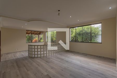 Sala de casa para alugar com 3 quartos, 526m² em Pampulha, Belo Horizonte