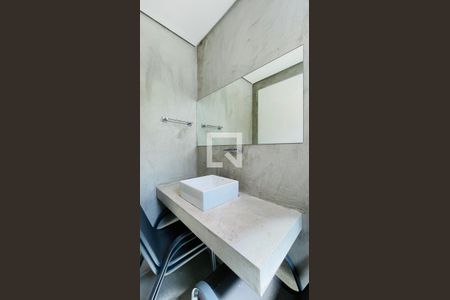 Casa à venda com 300m², 3 quartos e 5 vagas Casa à venda com 300m², 3 quartos e 5 vagasLavabo 1