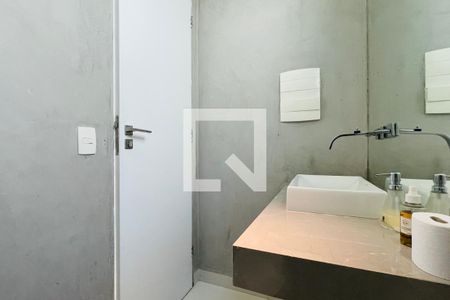 Casa à venda com 300m², 3 quartos e 5 vagas Casa à venda com 300m², 3 quartos e 5 vagasLavabo 2