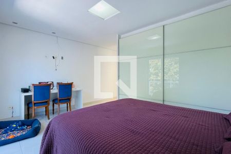 Casa à venda com 300m², 3 quartos e 5 vagas Casa à venda com 300m², 3 quartos e 5 vagasSuíte 2