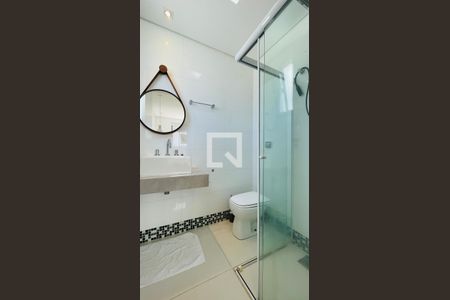 Casa à venda com 300m², 3 quartos e 5 vagas Casa à venda com 300m², 3 quartos e 5 vagasBanheiro da Suíte 1