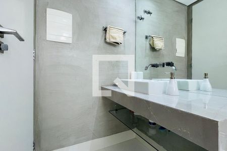 Casa à venda com 300m², 3 quartos e 5 vagas Casa à venda com 300m², 3 quartos e 5 vagasBanheiro da Suíte 3