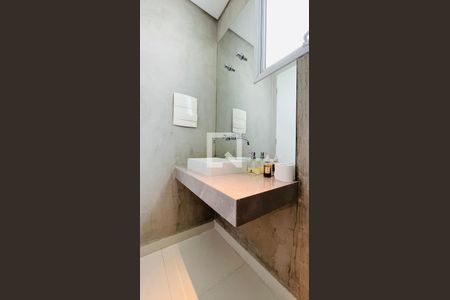 Casa à venda com 300m², 3 quartos e 5 vagas Casa à venda com 300m², 3 quartos e 5 vagasLavabo 2