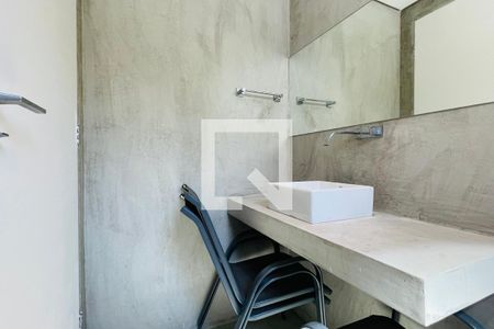 Casa à venda com 300m², 3 quartos e 5 vagas Casa à venda com 300m², 3 quartos e 5 vagasLavabo 1