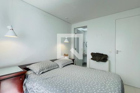 Casa à venda com 300m², 3 quartos e 5 vagas Casa à venda com 300m², 3 quartos e 5 vagasSuíte 1