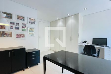 Casa à venda com 300m², 3 quartos e 5 vagas Casa à venda com 300m², 3 quartos e 5 vagasSuíte 3