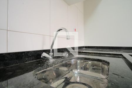 Cozinha de apartamento para alugar com 1 quarto, 35m² em Penha de França, São Paulo