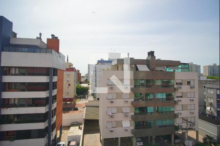 Sala - Vista de apartamento à venda com 2 quartos, 183m² em Jardim Lindóia, Porto Alegre