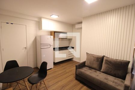 Sala / Cozinha de kitnet/studio para alugar com 1 quarto, 27m² em Jardim Sao Paulo(zona Norte), São Paulo