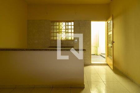 Cozinha de casa para alugar com 1 quarto, 50m² em Jardim Independencia Ii, Embu das Artes