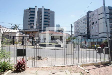 Sala 2 Vista de casa para alugar com 5 quartos, 180m² em Santana, Porto Alegre