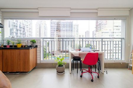 Sala - Varanda de apartamento à venda com 2 quartos, 84m² em Santo Amaro, São Paulo