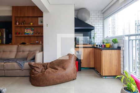 Sala - Varanda de apartamento à venda com 2 quartos, 84m² em Santo Amaro, São Paulo