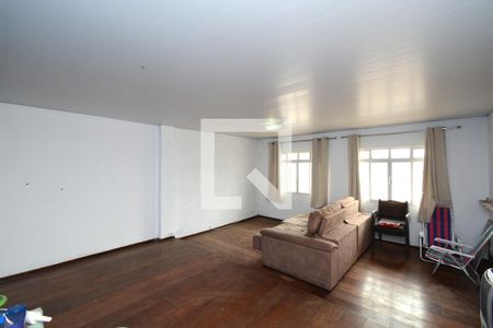 Sala de casa à venda com 4 quartos, 220m² em Jardim dos Prados, São Paulo