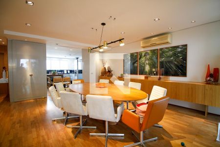 Sala de Jantar de casa à venda com 3 quartos, 450m² em Vila Madalena, São Paulo