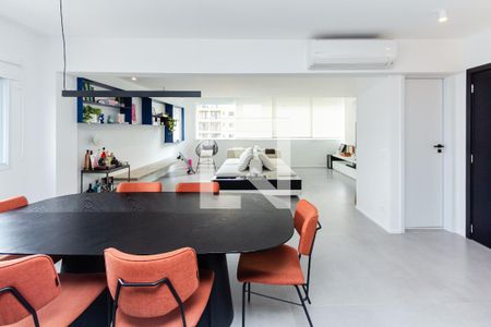 Sala de apartamento à venda com 2 quartos, 250m² em Vila Olímpia, São Paulo