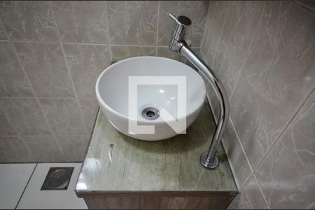 Apartamento à venda com 56m², 2 quartos e sem vaga Apartamento à venda com 56m², 2 quartos e sem vagaBanheiro