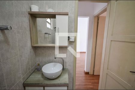 Apartamento à venda com 56m², 2 quartos e sem vaga Apartamento à venda com 56m², 2 quartos e sem vagaBanheiro
