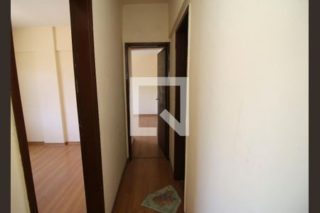 Sala - Corredor de apartamento para alugar com 2 quartos, 53m² em Olaria, Rio de Janeiro