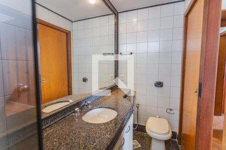 Banheiro da Suíte de apartamento para alugar com 3 quartos, 105m² em Santo Agostinho, Belo Horizonte