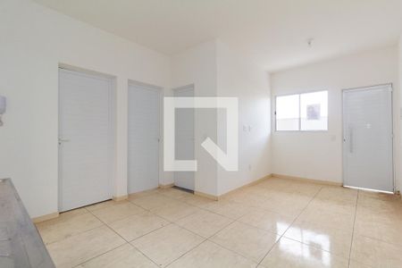 Sala e Cozinha de apartamento para alugar com 2 quartos, 47m² em Vila Ré, São Paulo