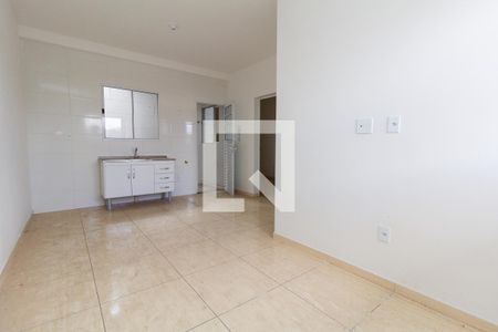 Sala e Cozinha de apartamento para alugar com 2 quartos, 47m² em Vila Ré, São Paulo