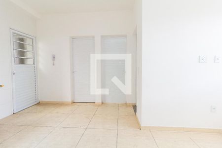 Sala e Cozinha de apartamento para alugar com 2 quartos, 47m² em Vila Ré, São Paulo