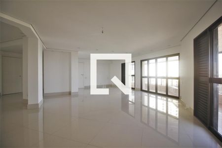 Apartamento à venda com 3 quartos, 244m² em Vila Suzana, São Paulo