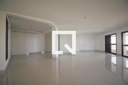 Apartamento à venda com 3 quartos, 244m² em Vila Suzana, São Paulo