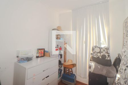 Quarto 1 de apartamento para alugar com 2 quartos, 39m² em Rubem Berta, Porto Alegre