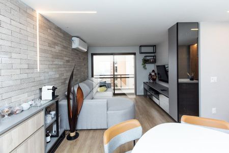 Sala de apartamento à venda com 2 quartos, 65m² em Itaim Bibi, São Paulo