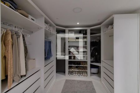 Closet da Suíte 1 de casa à venda com 4 quartos, 300m² em Vila Sao Luis, Guarulhos