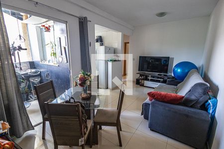 Sala de apartamento à venda com 2 quartos, 70m² em Copacabana, Belo Horizonte