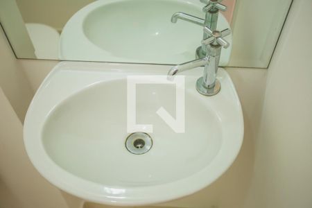 Lavabo de apartamento para alugar com 1 quarto, 37m² em Vila da Saúde, São Paulo