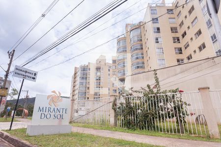 Apartamento à venda com 327m², 4 quartos e 3 vagas Apartamento à venda com 327m², 4 quartos e 3 vagasFachada