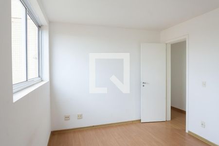 Apartamento à venda com 327m², 4 quartos e 3 vagas Apartamento à venda com 327m², 4 quartos e 3 vagassuite 1