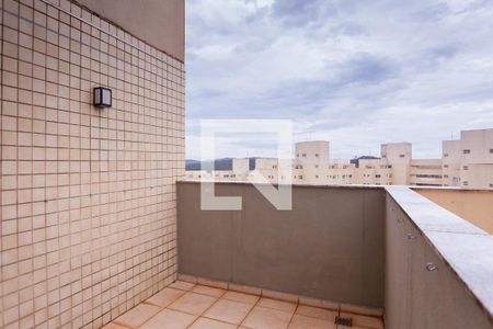 Apartamento à venda com 327m², 4 quartos e 3 vagas Apartamento à venda com 327m², 4 quartos e 3 vagasVaranda pt1