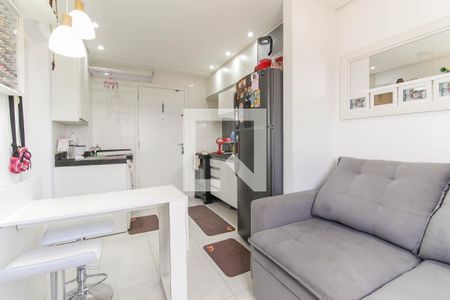 Sala de apartamento para alugar com 2 quartos, 33m² em Vila Carmosina, São Paulo