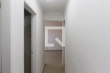 Corredor de apartamento para alugar com 3 quartos, 63m² em Jardim Vila Formosa, São Paulo